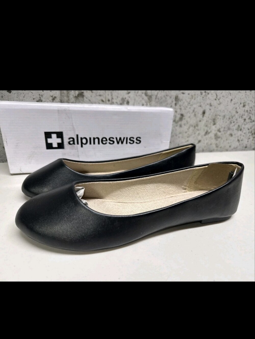 Alpine Swiss Black Flats size 10